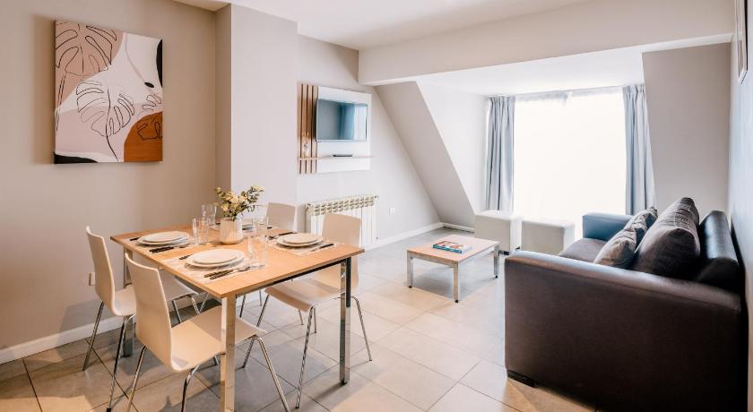 Image of Apartment with Sea View 5