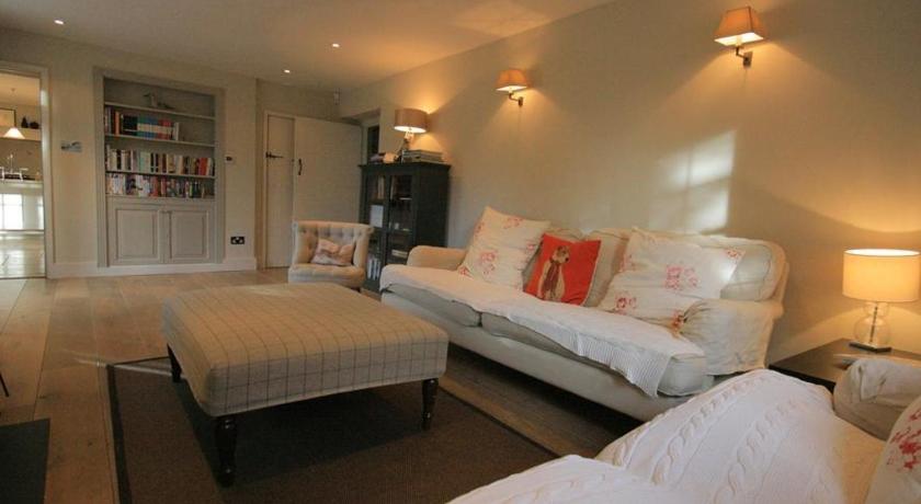 Hillside Cottage photo