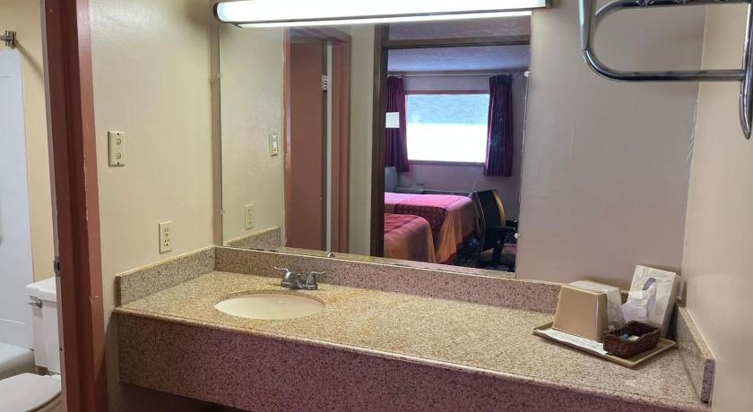 Travelers Lodge Beatrice photo