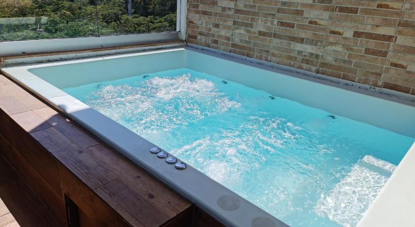 Image of Two Bedroom Apartment with Jaccuzi and sea view 5