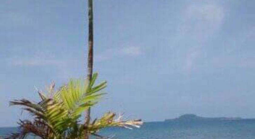 Serdena Homestay Fronting Cuatro Islas photo