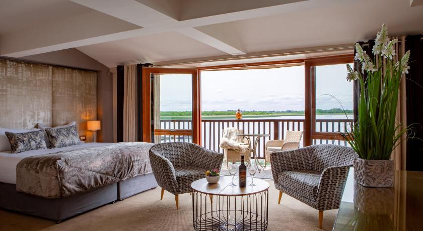 Image of Double Suite 0