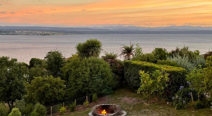 Acacia Bay photo