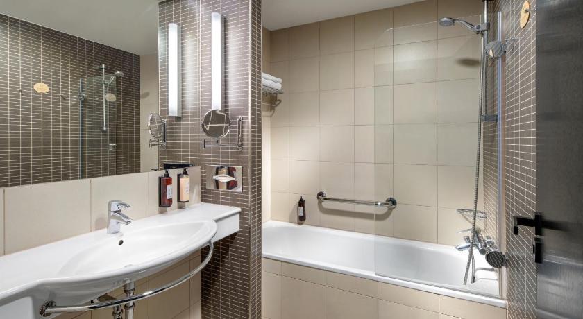 Image of Family Room 2