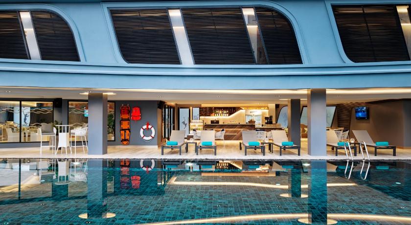 푸켓 디 오셔닉 스포텔 (The Oceanic Sportel) 5성급 호텔 레스토랑