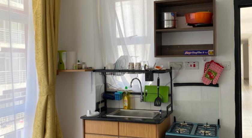 Lyshima’s Cozy Studio photo