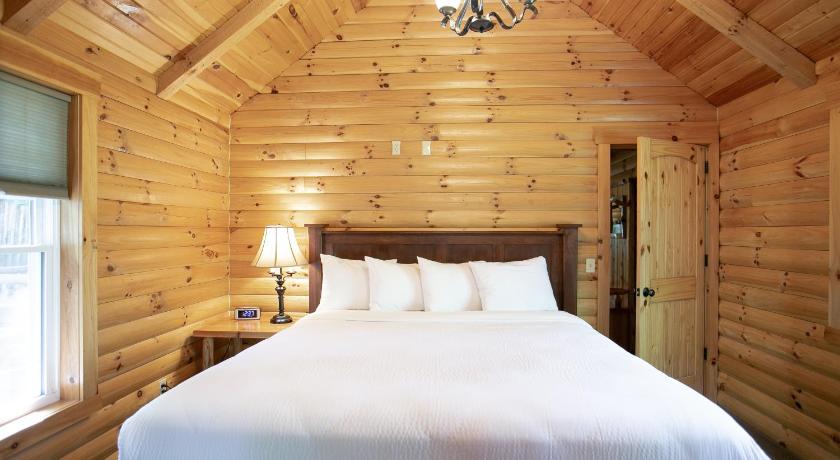 ベルリン Sugar Maple Cabin by Amish Country Lodging 3つ星 宿泊施設 スイート