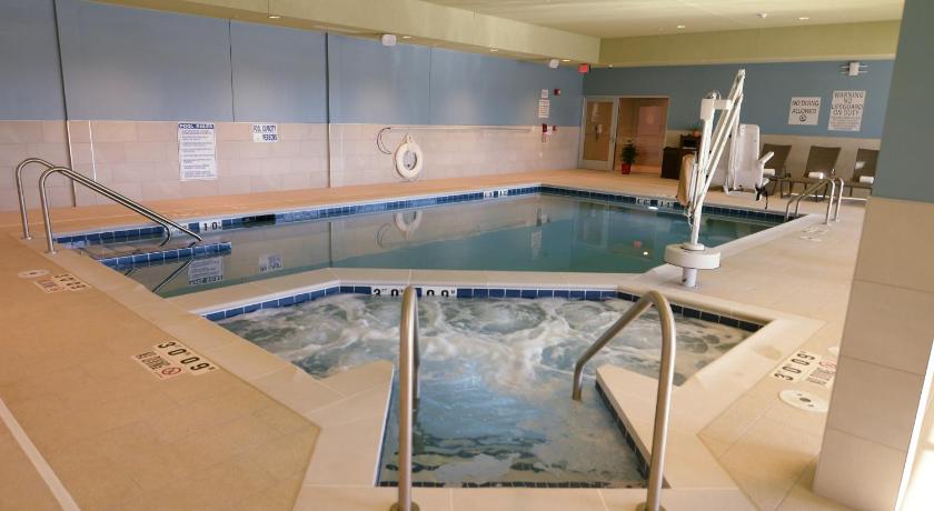 Holiday Inn Express & Suites Onalaska - La Crosse Area photo