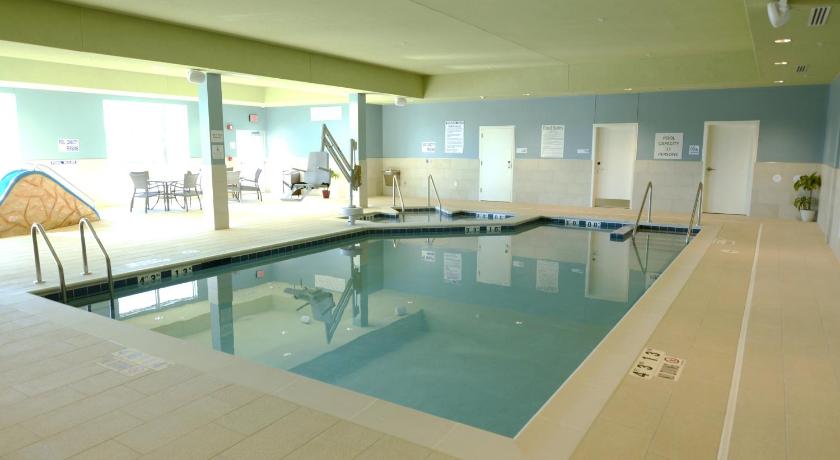 Holiday Inn Express & Suites Onalaska - La Crosse Area photo