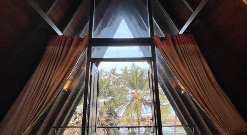 SOLUNA BEACH RESORT photo
