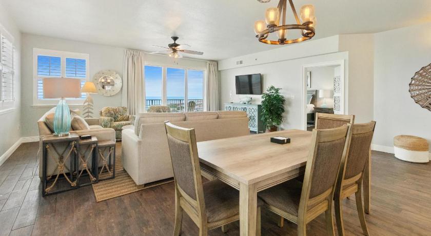 a dining room table and chairs in a room, Ariel Dunes II 1601 in Destin (FL)