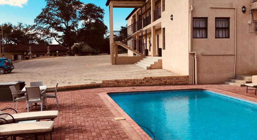 ギヤニ Vahlavi Lodge 4つ星 ホテル 外観