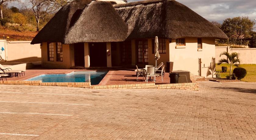 ギヤニ Vahlavi Lodge 4つ星 ホテル 外観