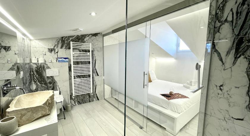Mariarosa Suites photo