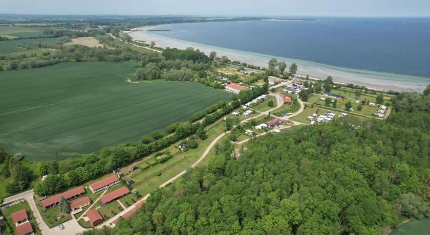 Bungalows Ostseequelle — Hotel in Hohenkirchen