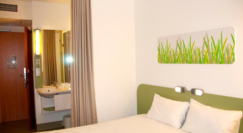 Ibis Budget Roanne Hotel