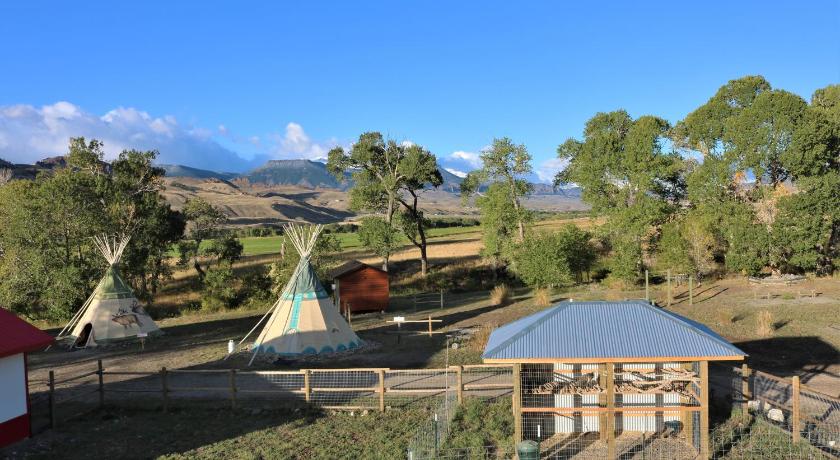 Eycat Lodging Company photo