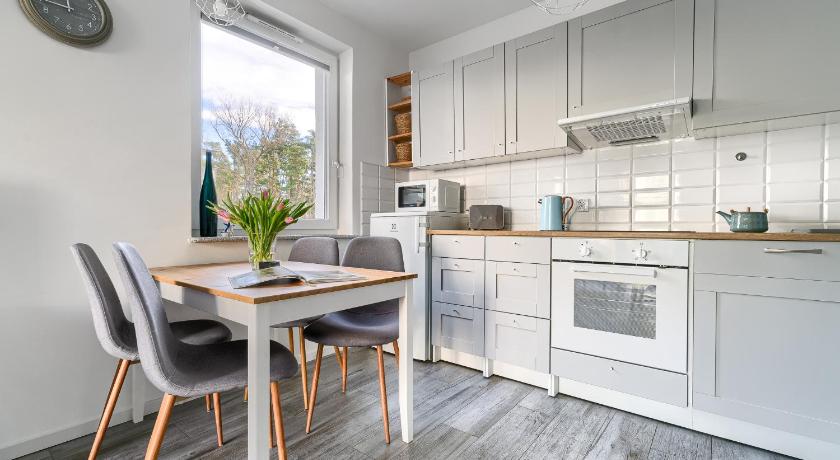 Apartament Superiore przy lesie z parkingiem