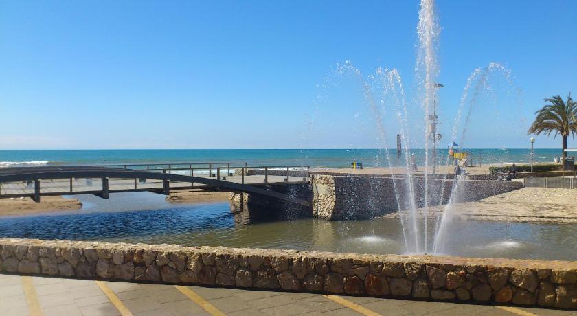 Chalet con piscina privada y barbacoa photo