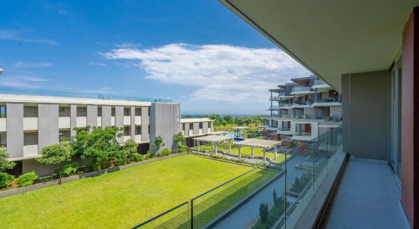 Unit 215 Oceandune - Stunning & Modern Apartment photo