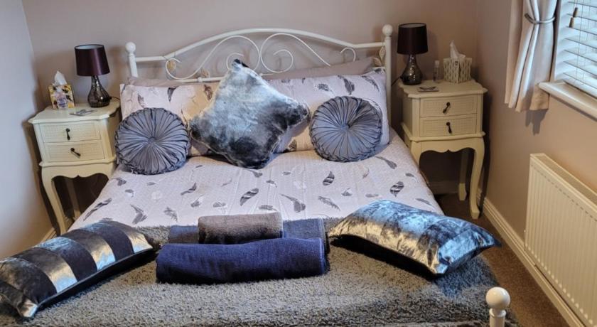 Siobhan's abode 2 Deluxe doubles n large single NO PETS photo
