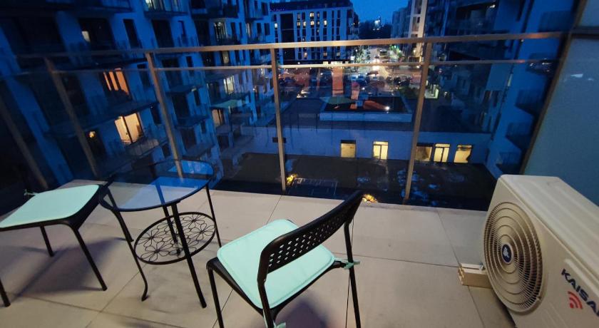 Apartamenty Wola — Hotel in Warsaw