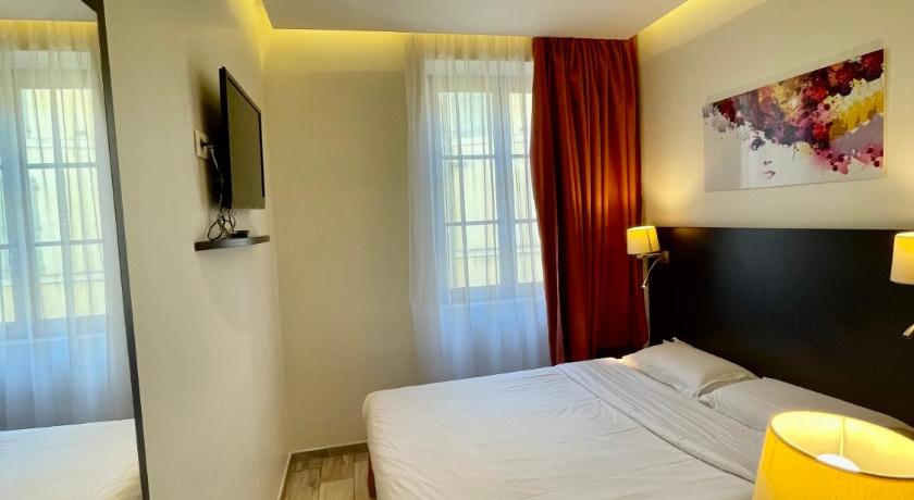 Central Hotel photo