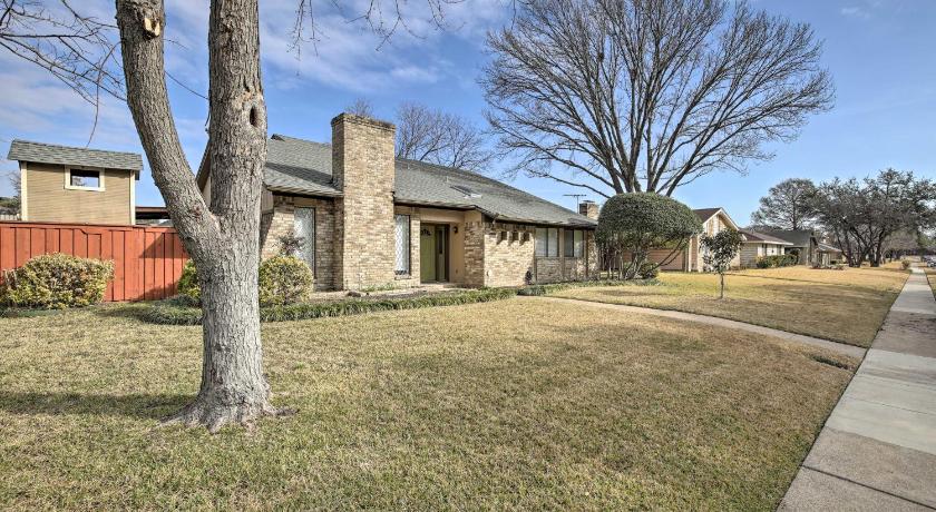 Richardson Retreat with Pool and Indoor Hot Tub! photo