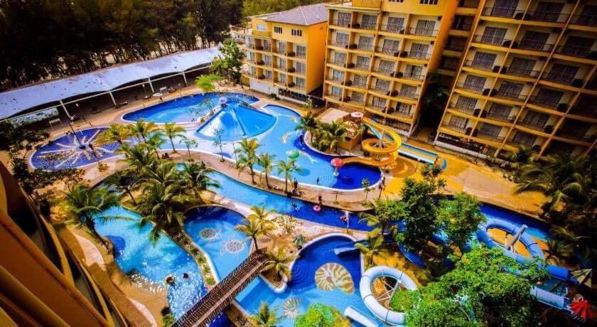 Beach view apartment from balcony — Hotel in Banting