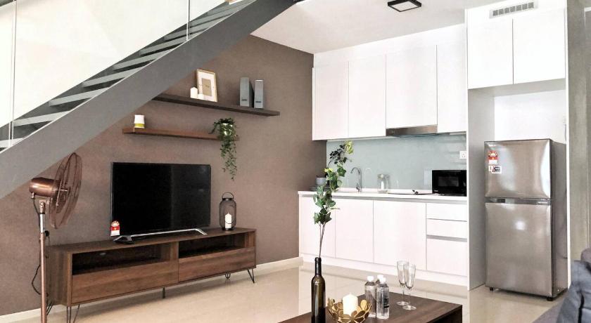 Modern Industrial Duplex Loft- Ekocheras-MRT 3pax photo