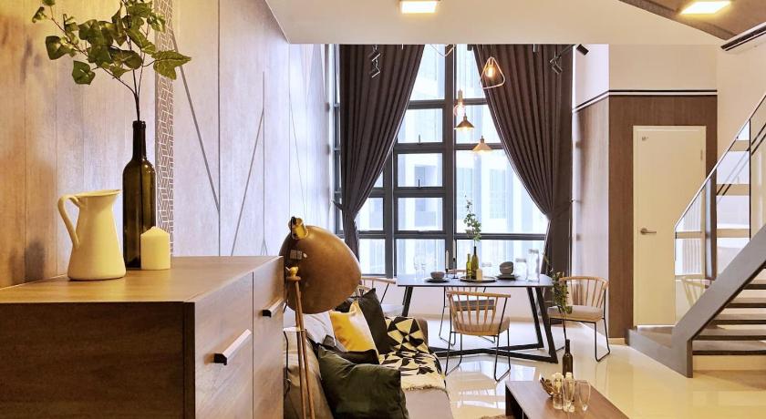 Modern Industrial Duplex Loft- Ekocheras-MRT 3pax — Hotel in Kuala Lumpur