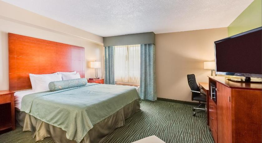 AmericInn by Wyndham Des Moines Airport photo
