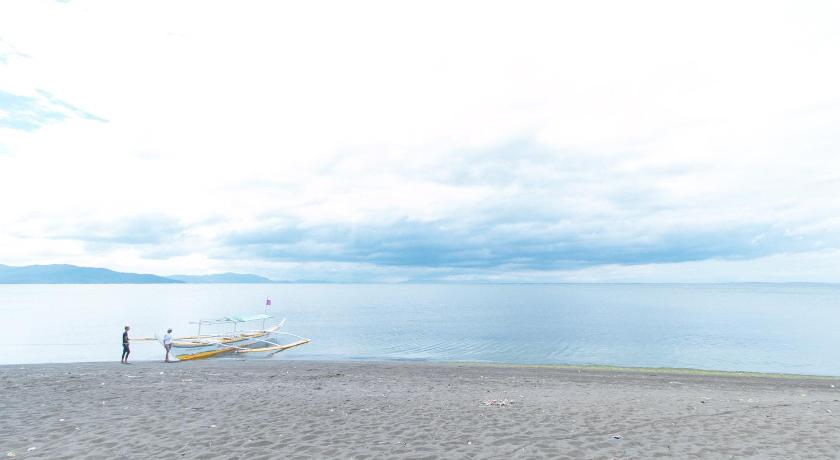 RedDoorz @ Royal Grande Beach Resort Batangas - image 22