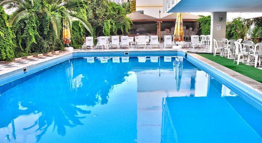 ROXX ROYAL HOTEL photo