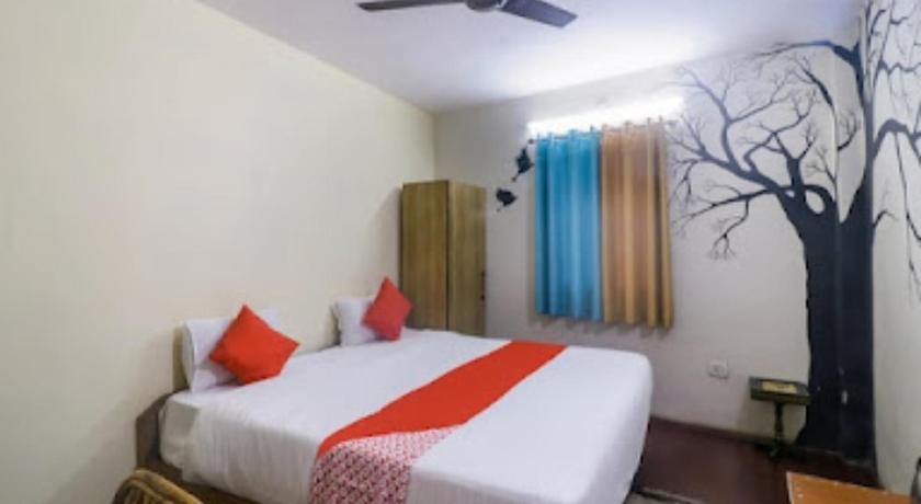 Om Shanthi paying guest house photo