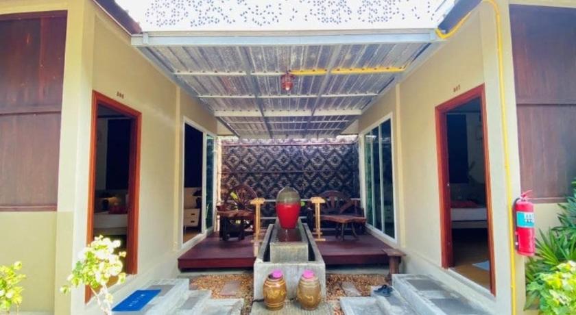 Image of Superior Bungalow 1