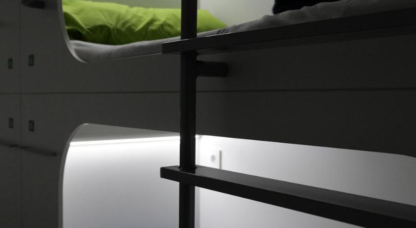 1 ágy 8 ágyas hálóteremben (női) (8-Bed Dormitory -- Female Only) fotója 5