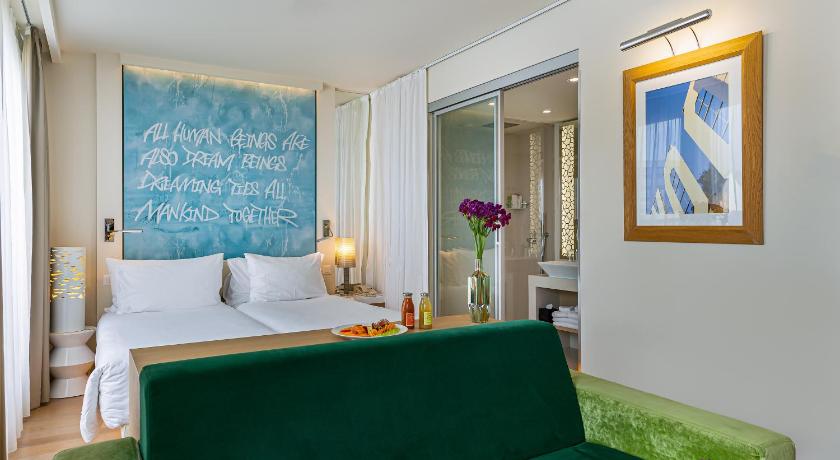 Image of Junior Suite with Terrace 5