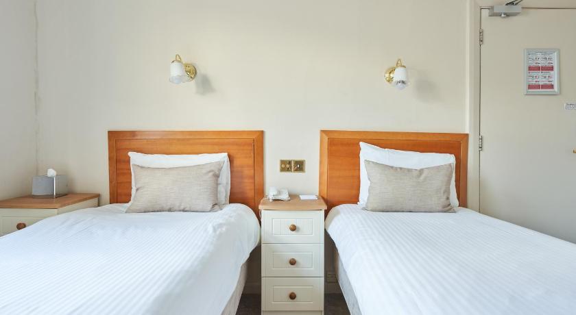 Image of Twin Room 8