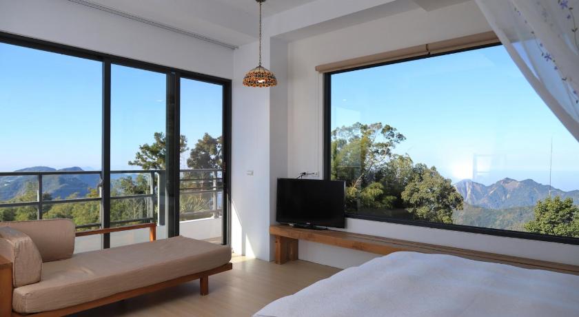 モダンスタイルの建物　キングルーム　マウンテンビュー (Modern style building-King Room with Mountain View)の画像 1