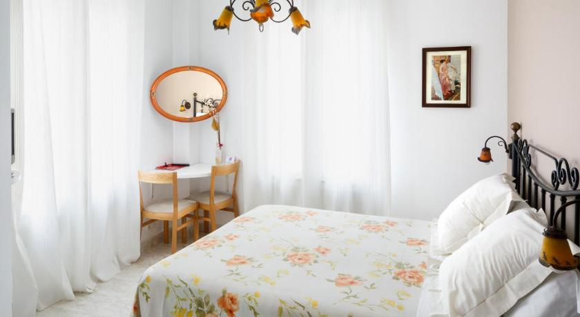 Hostal Barrera — Hotel in Madrid