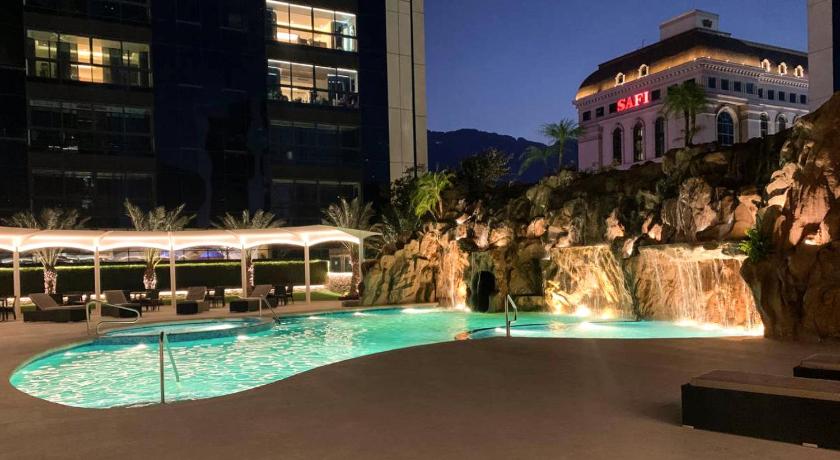 Safi Royal Luxury Metropolitan photo