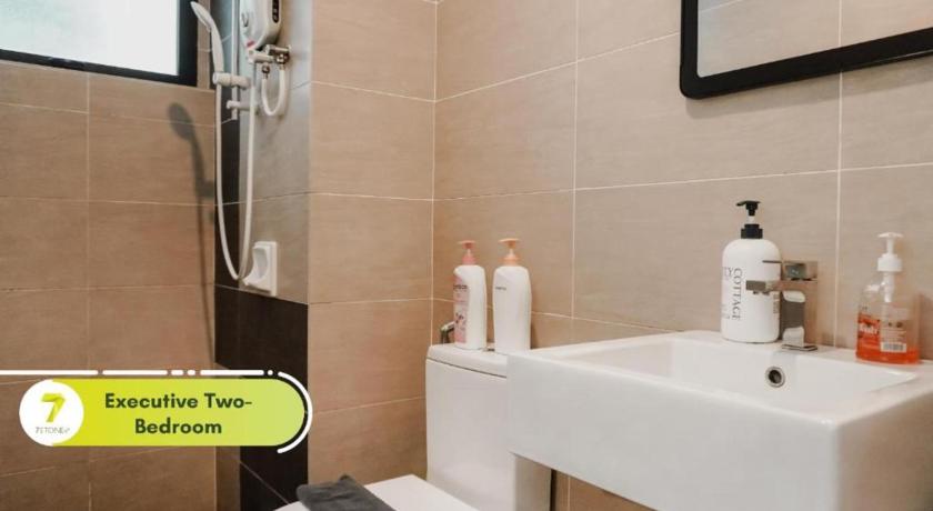 Image of 2-Bedroom Premium Suite with Balcony 2