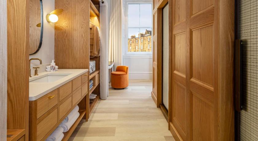 Virgin Hotels Edinburgh photo