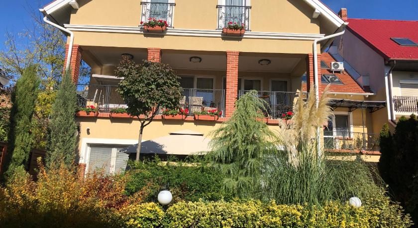 Galeria Apartmanhaz — Hotel in Keszthely