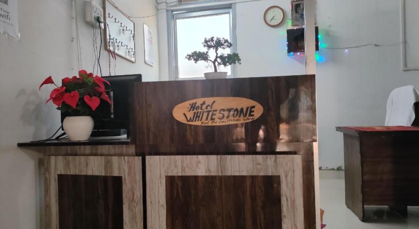 Hotel White Stone gonda photo