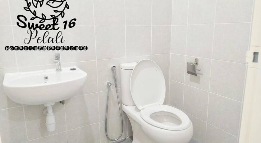 Sweet 16 Pelali Homestay Pengerang (Wifi/Netflix) photo