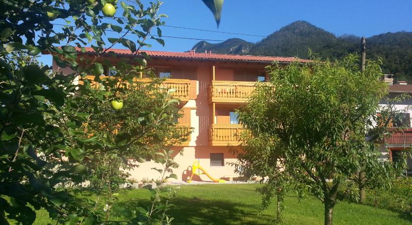 Apartments Masera — Hotel in Kobarid