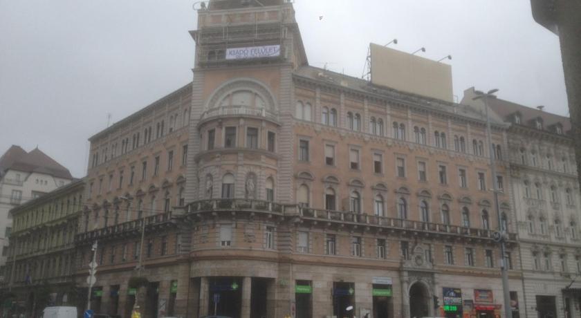 Centerpoint Panzio photo