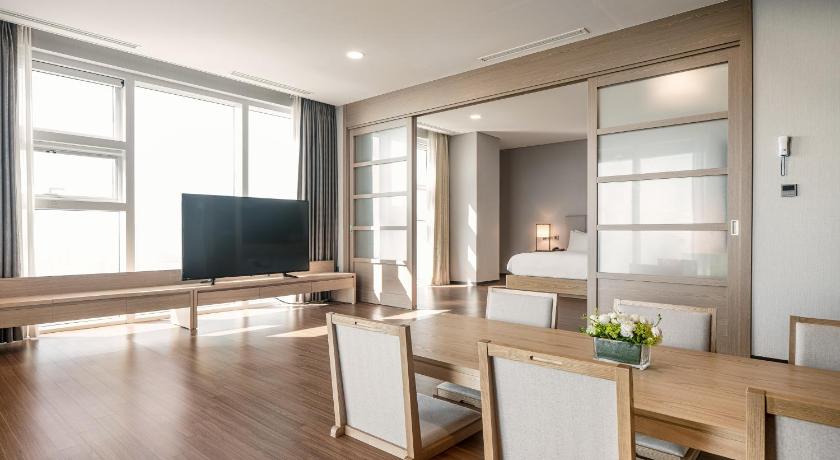 Image of Queen Suite - Ocean View 0